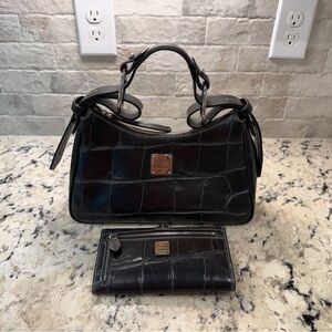 Dooney & Bourke EUC Vintage Black Leather Croc-Embossed Handbag & Wallet Set